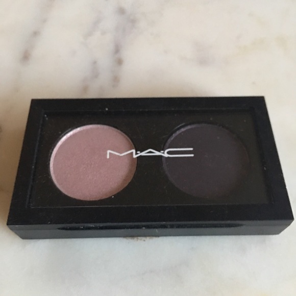 Eyeshadow - Picture 2 of 2